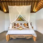 Nanang Antique Ubud Villa